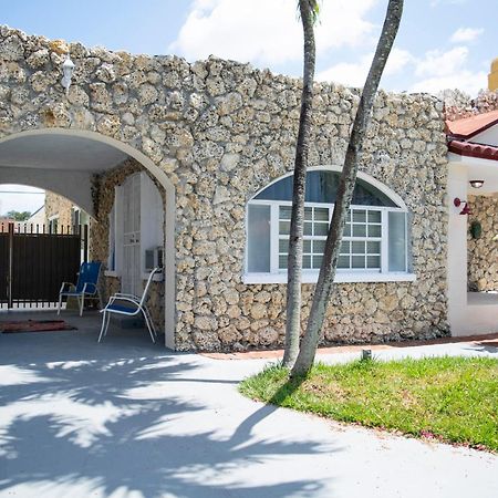 Relax And Unwind In Little Havana Miami Exterior photo